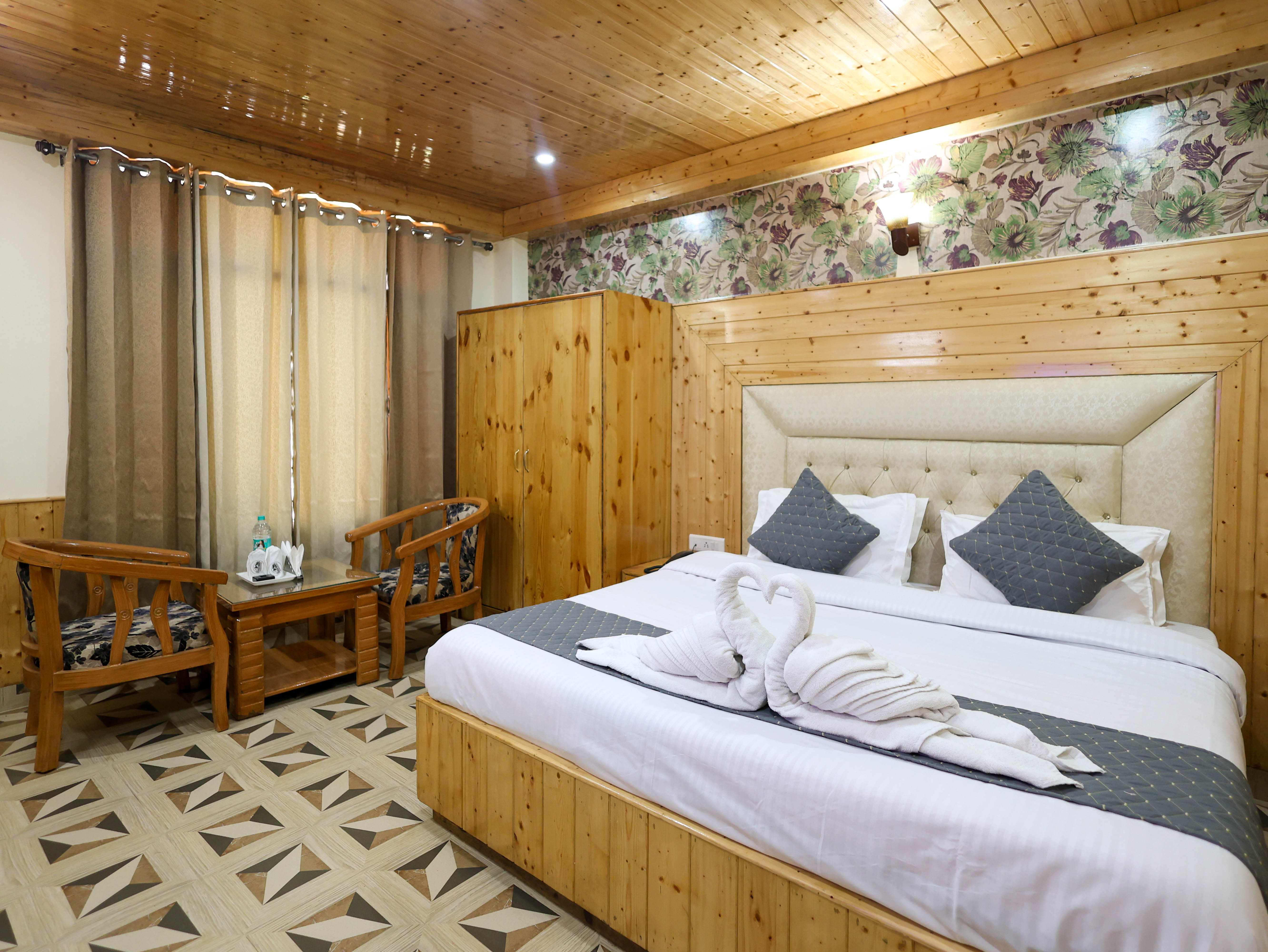 LUXURY ROOM WITH RIVER AND MOUNTAIN VIEW Gallery