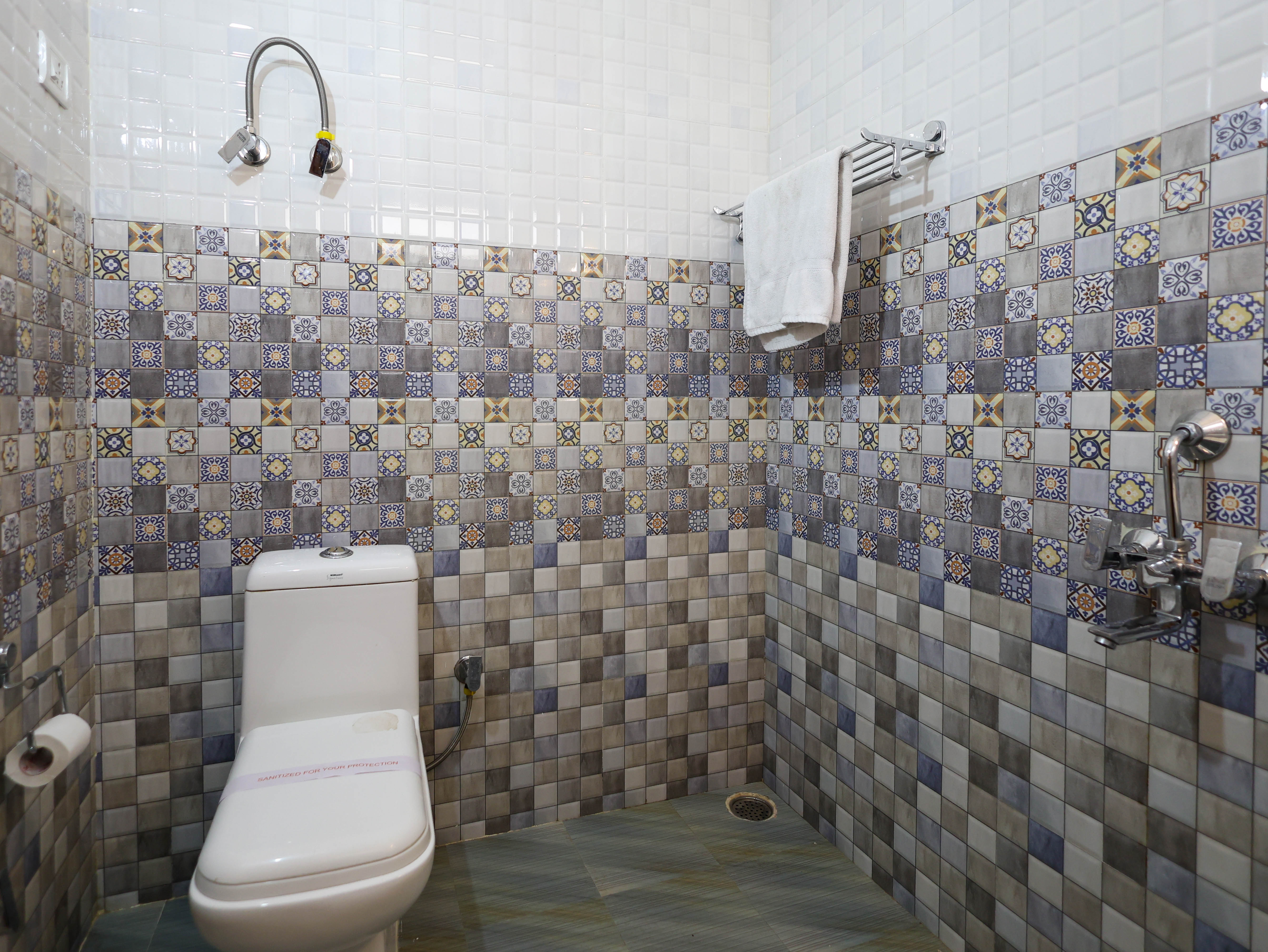 LUXURY ROOM WITH RIVER AND MOUNTAIN VIEW Gallery