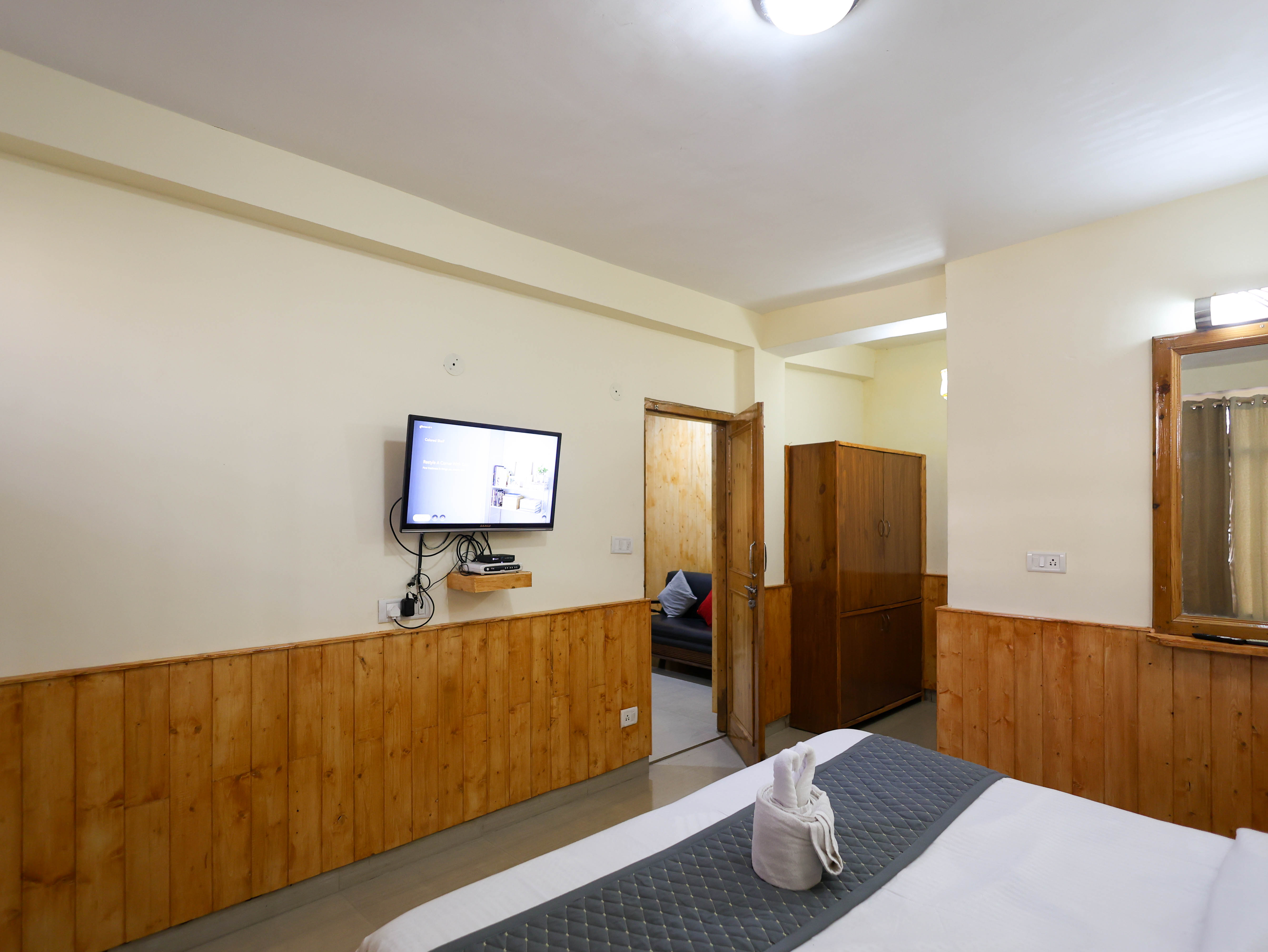 FAMILY SUITE WITH RIVER VIEW Gallery