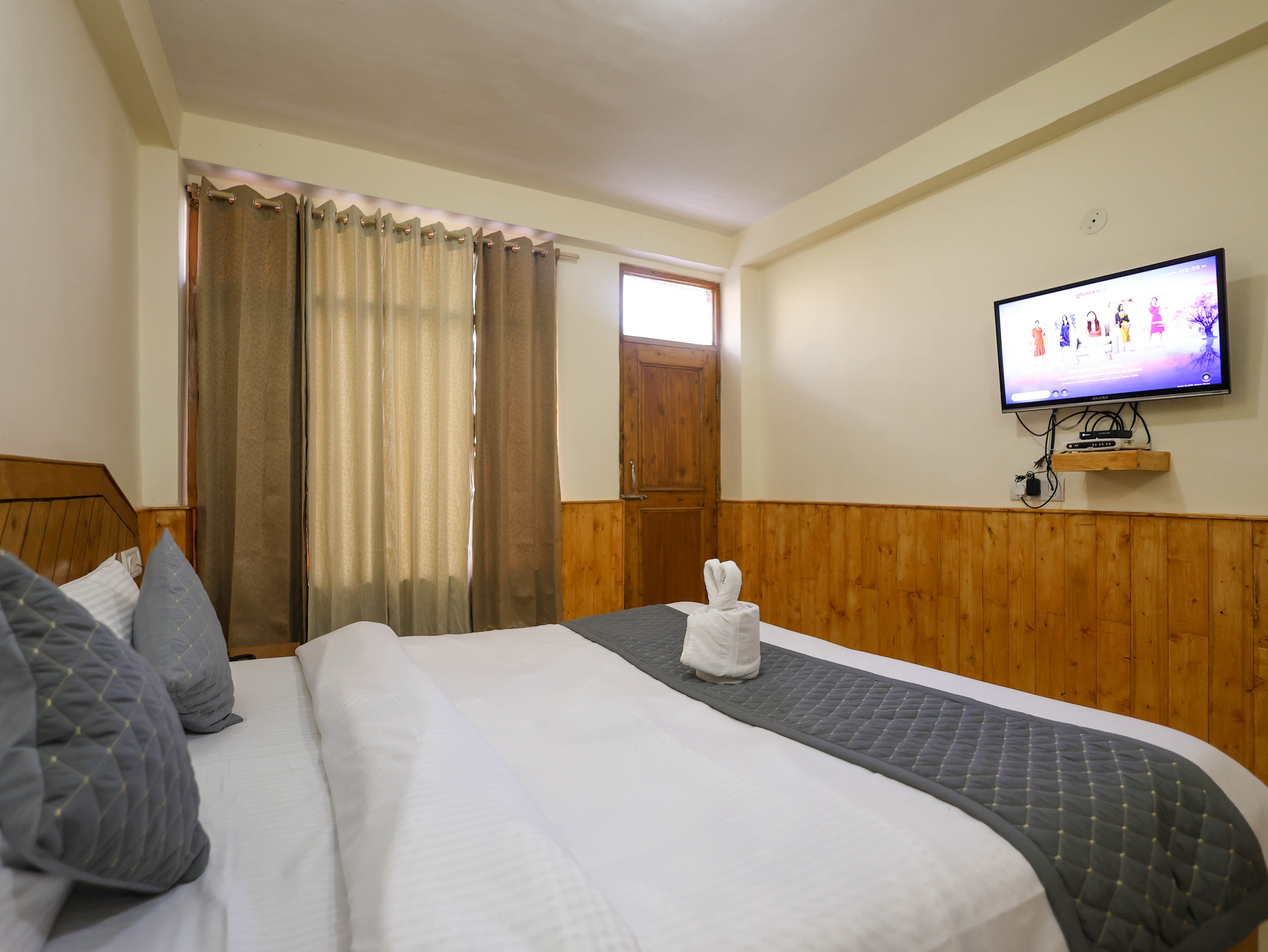 FAMILY SUITE WITH RIVER VIEW Gallery