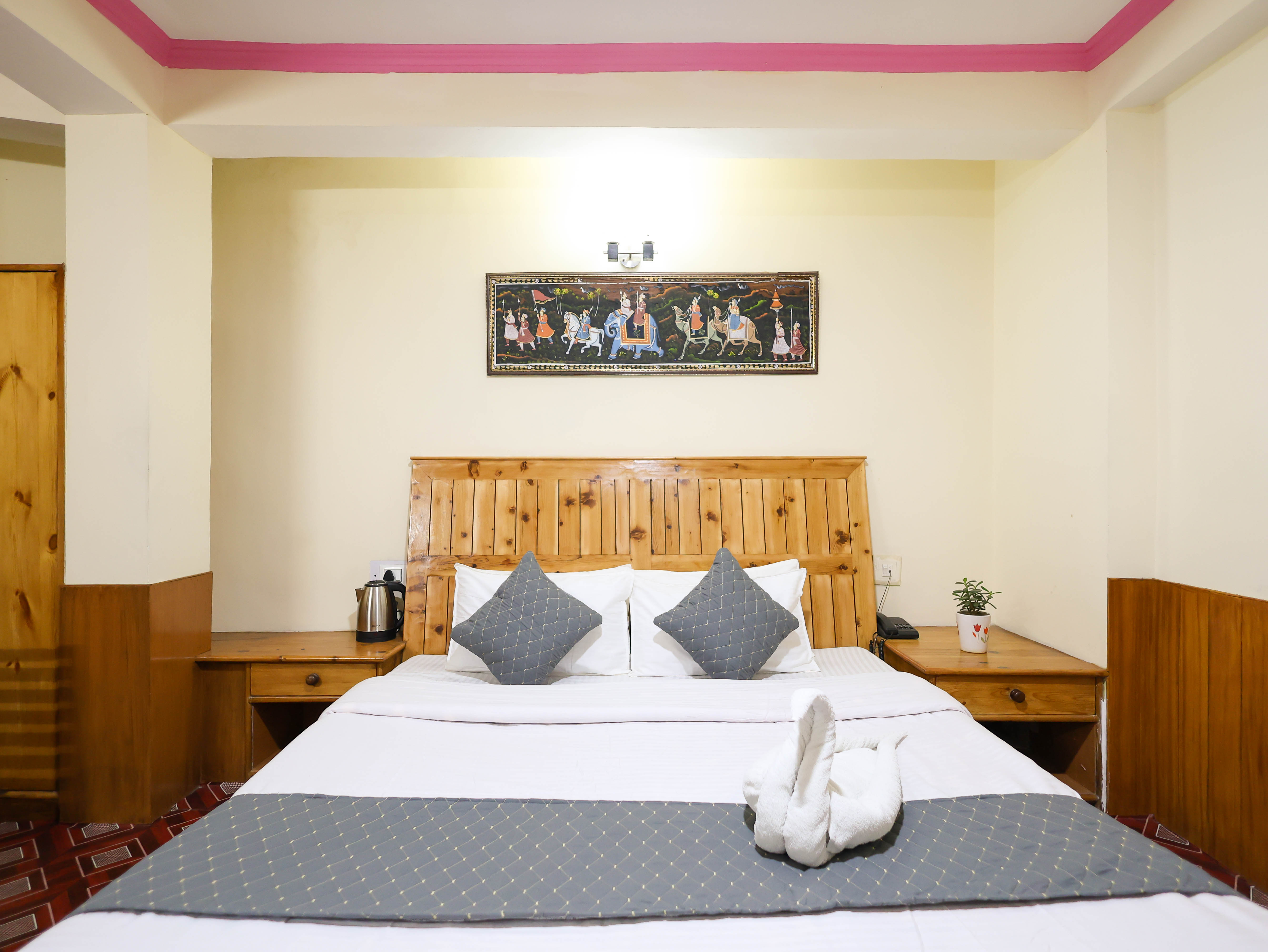 DELUXE ROOM WITH GARDEN VIEW Gallery