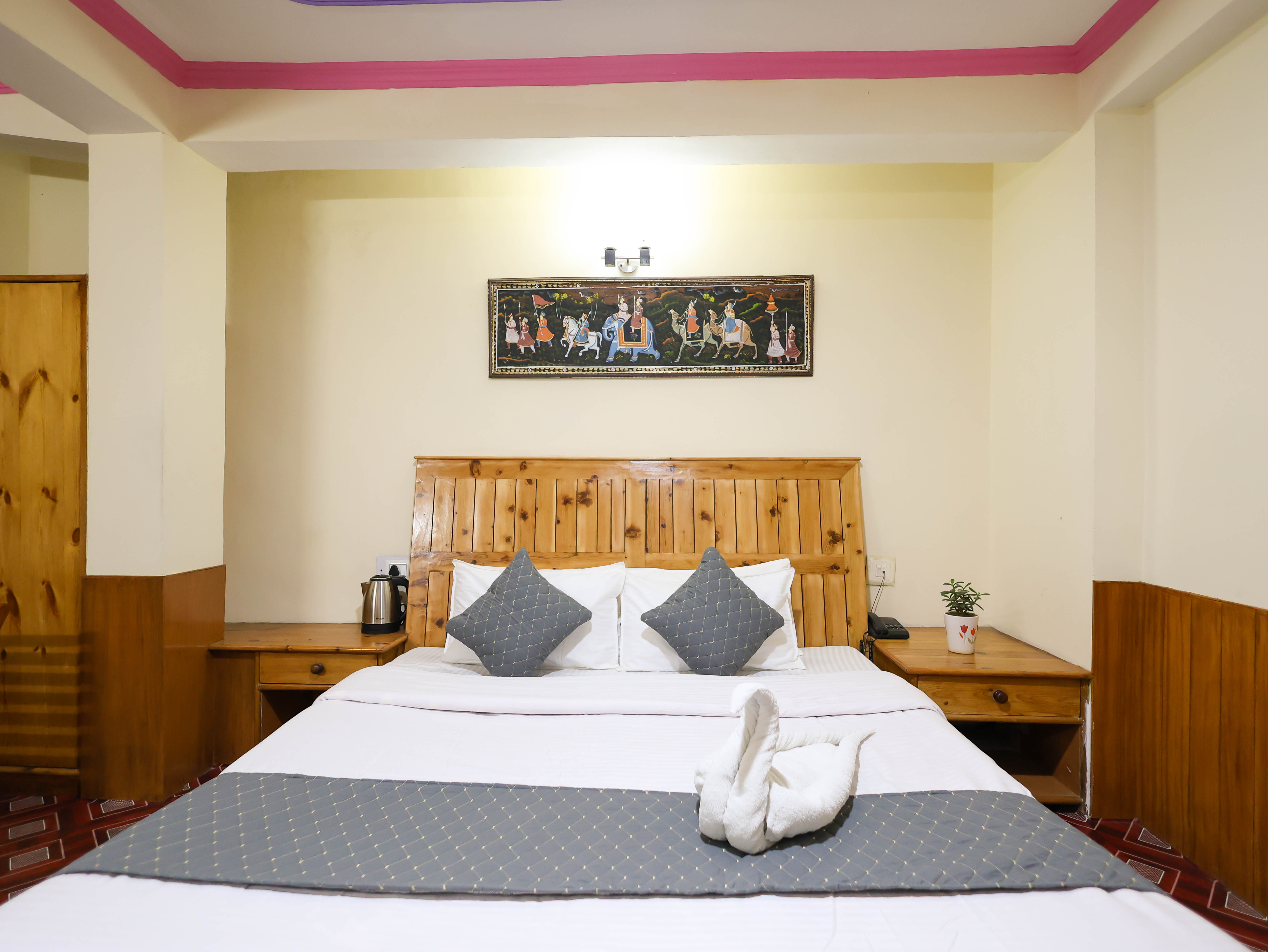 DELUXE ROOM WITH GARDEN VIEW Gallery